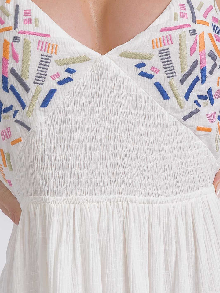 WOMEN'S SLEEVELESS V-NECK SMOCK OPEN BACK MAXI DRESS