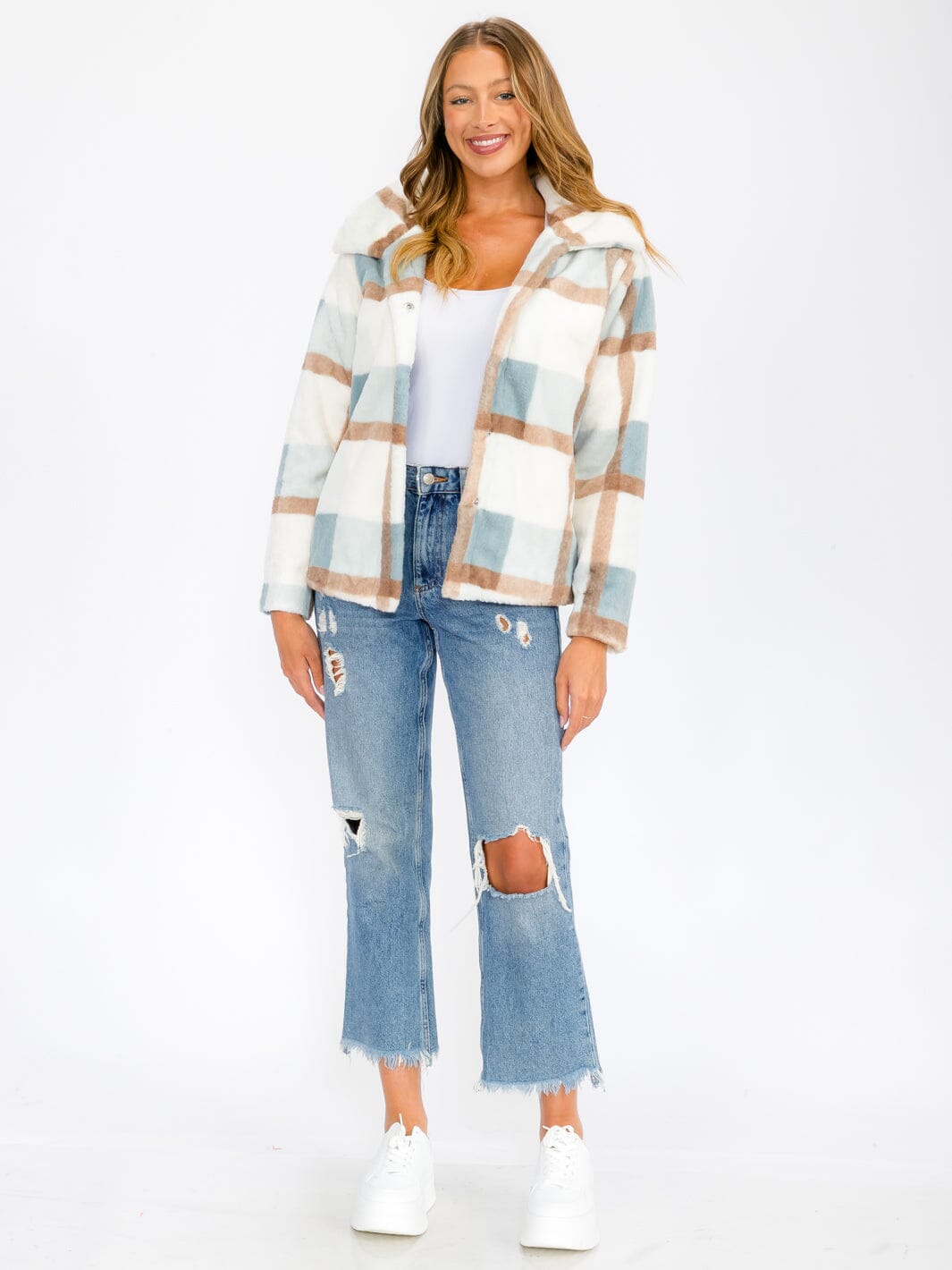 WOMEN'S LONG SLEEVE BUTTON CLOSURE FRONT POCKETS COLORBLOCK SHERPA JACKET