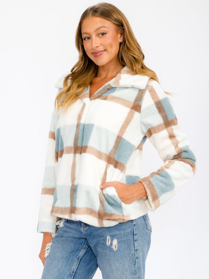 WOMEN'S LONG SLEEVE BUTTON CLOSURE FRONT POCKETS COLORBLOCK SHERPA JACKET
