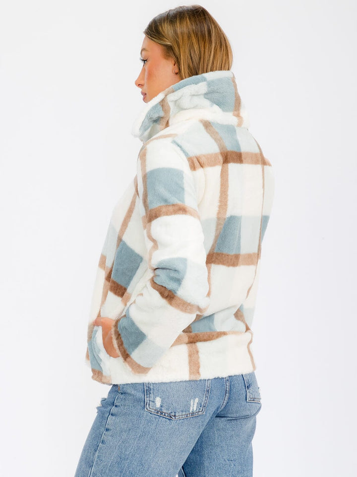WOMEN'S LONG SLEEVE BUTTON CLOSURE FRONT POCKETS COLORBLOCK SHERPA JACKET