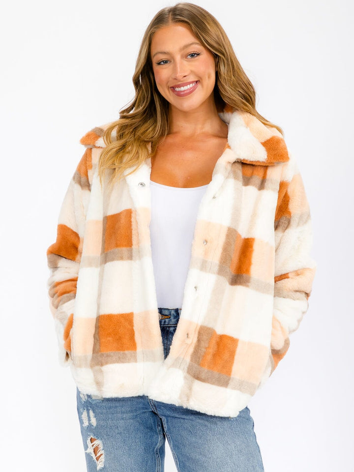 WOMEN'S LONG SLEEVE BUTTON CLOSURE FRONT POCKETS COLORBLOCK SHERPA JACKET