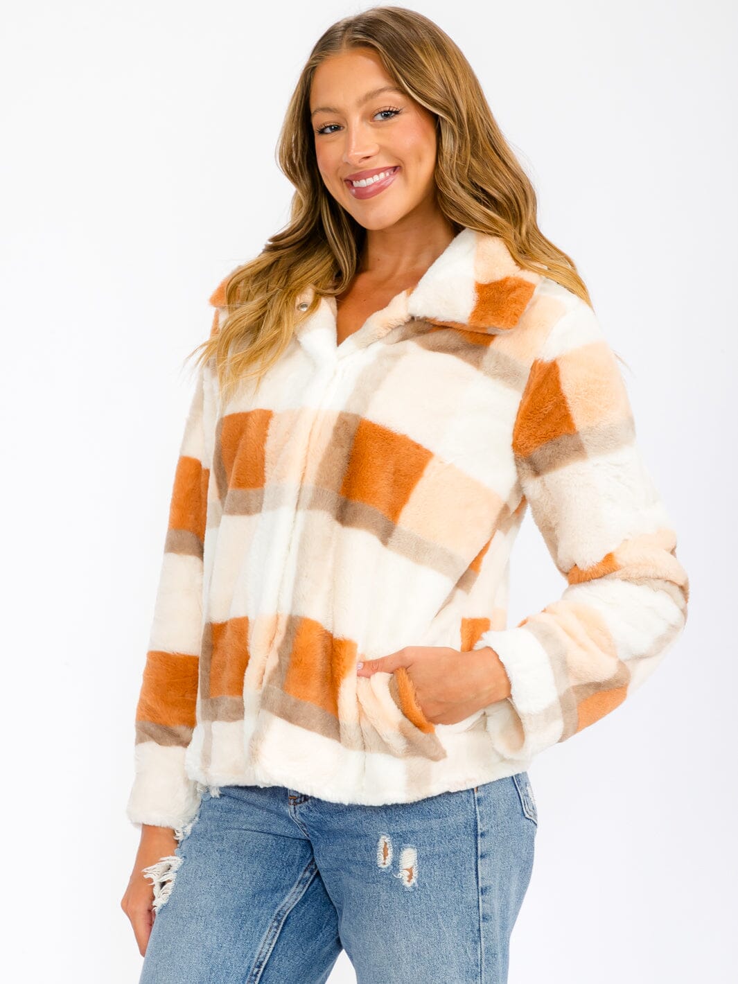 WOMEN'S LONG SLEEVE BUTTON CLOSURE FRONT POCKETS COLORBLOCK SHERPA JACKET