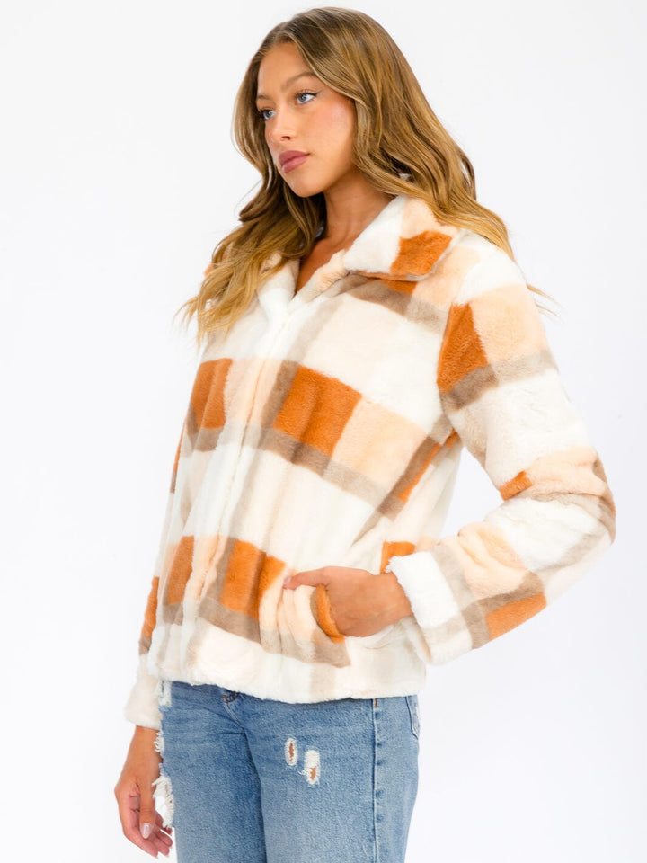 WOMEN'S LONG SLEEVE BUTTON CLOSURE FRONT POCKETS COLORBLOCK SHERPA JACKET