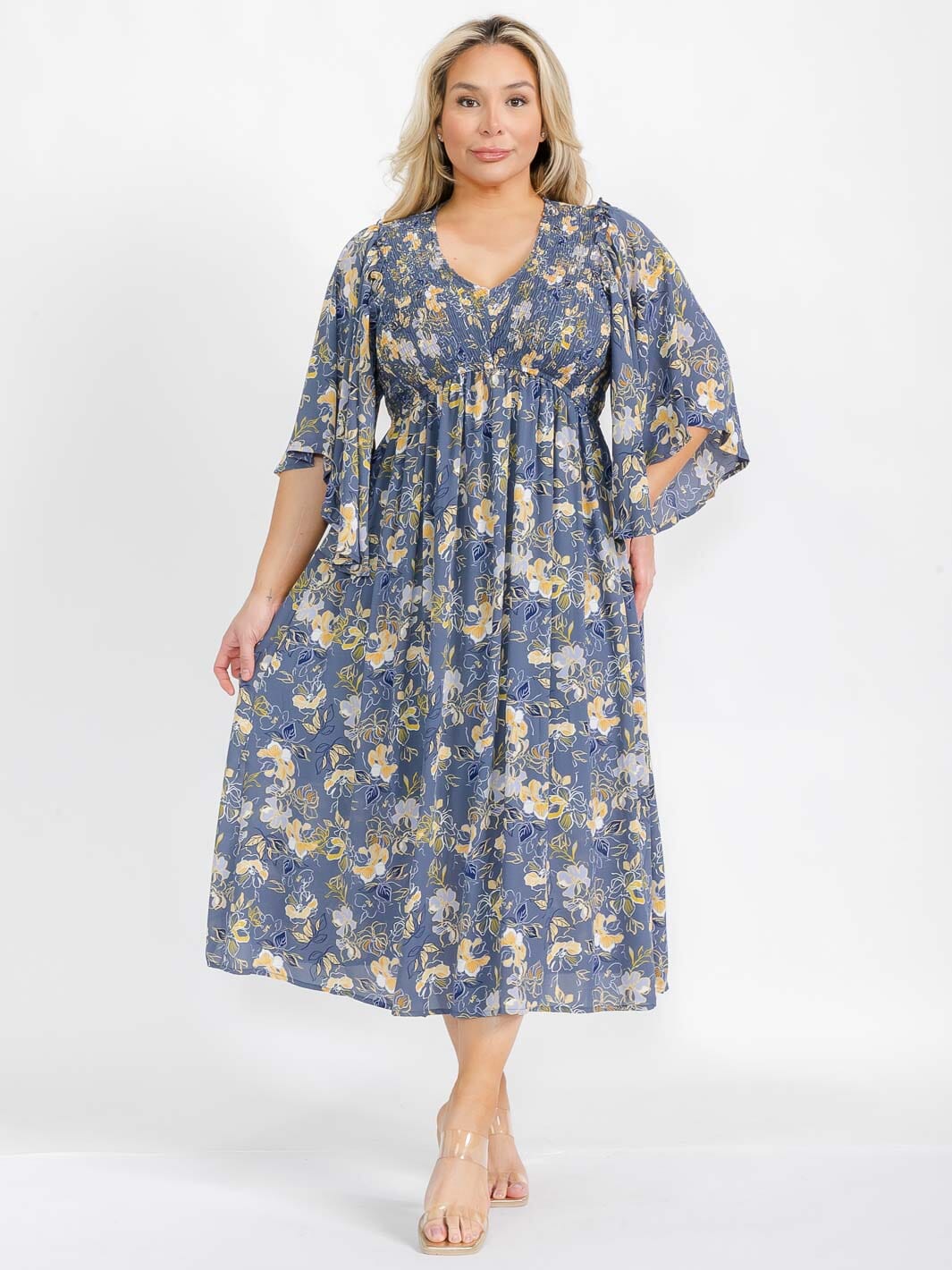 PLUS SIZE SHORT SLEEVE V-NECK SMOCK FLORAL MAXI DRESS