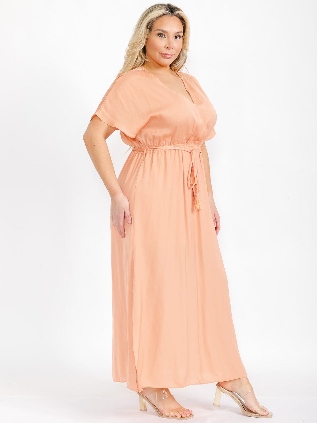 PLUS SIZE SHORT SLEEVE V-NECK SELF TIE SIDE SLIT MAXI DRESS