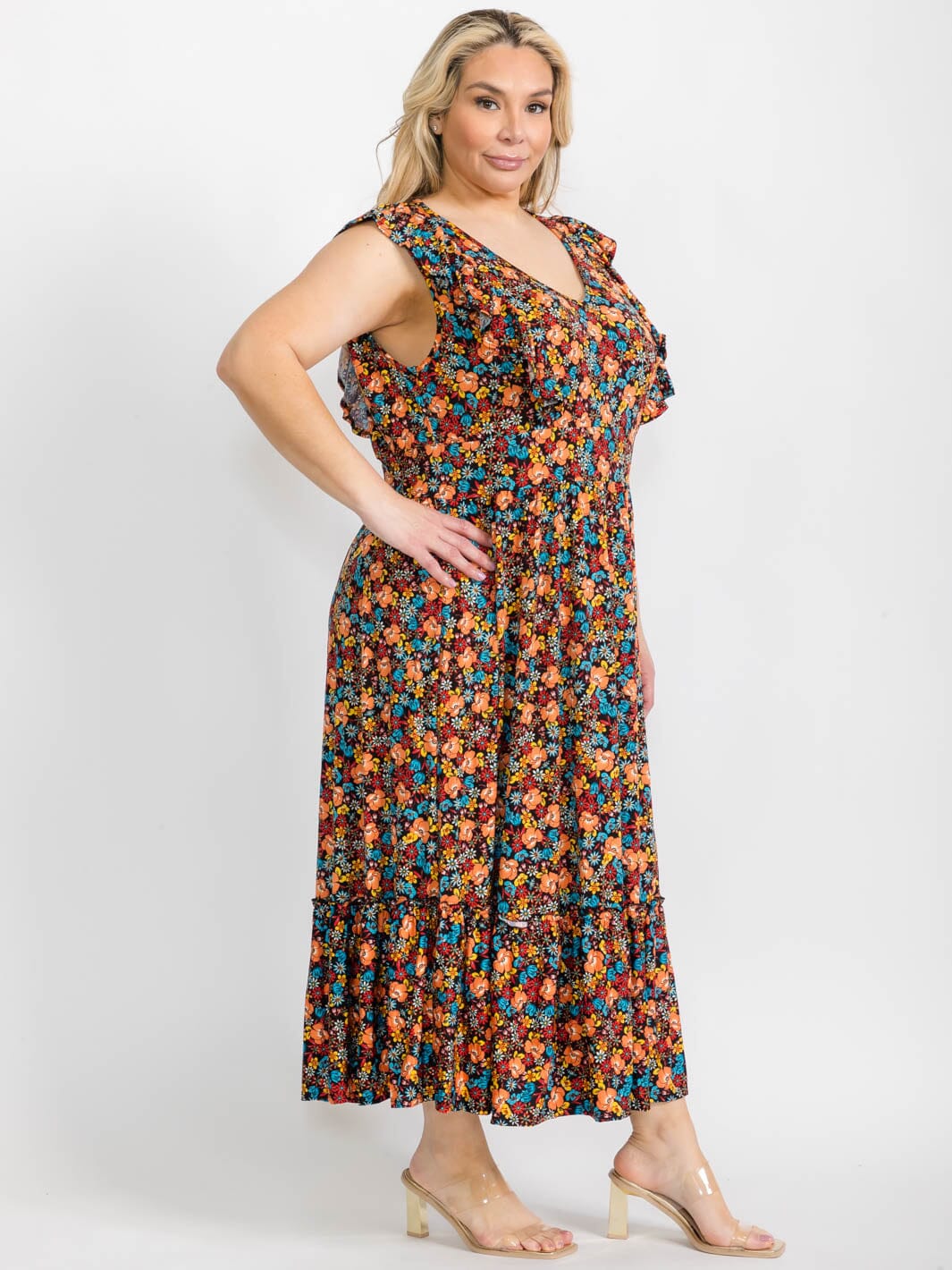 PLUS SIZE SLEEVELESS V-NECK RUFFLE FLORAL MAXI DRESS
