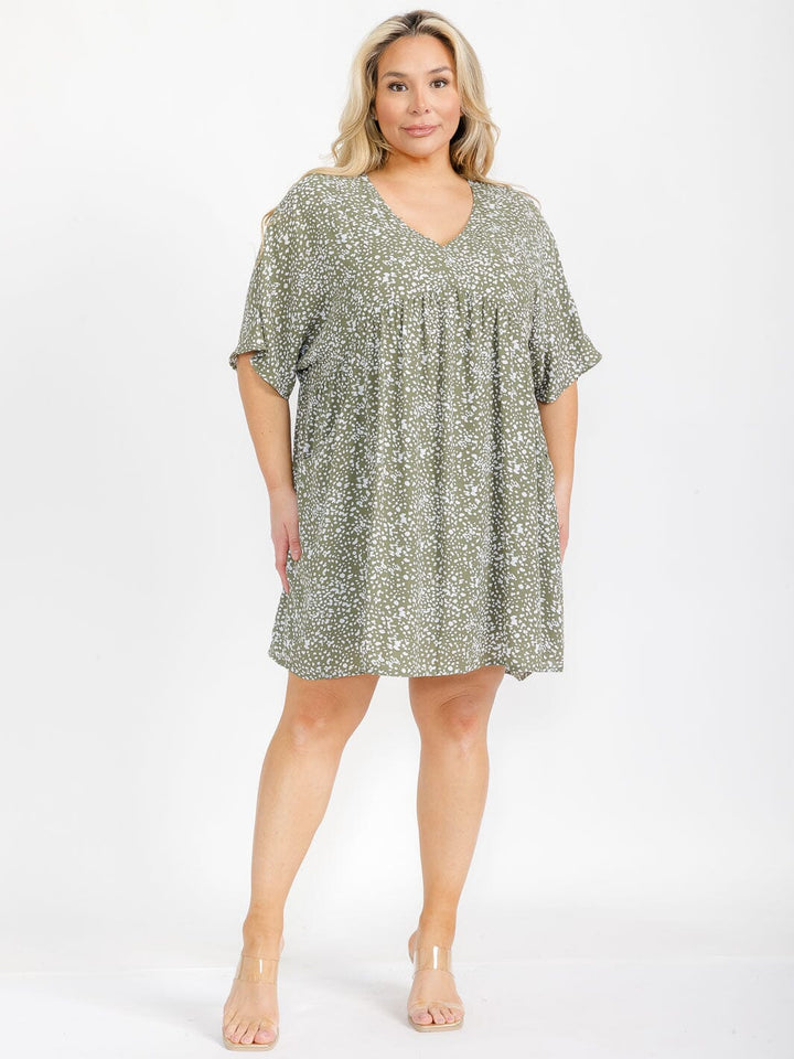 PLUS SIZE SHORT SLEEVE V-NECK FRONT POCKETS ANIMAL PRINT MINI DRESS