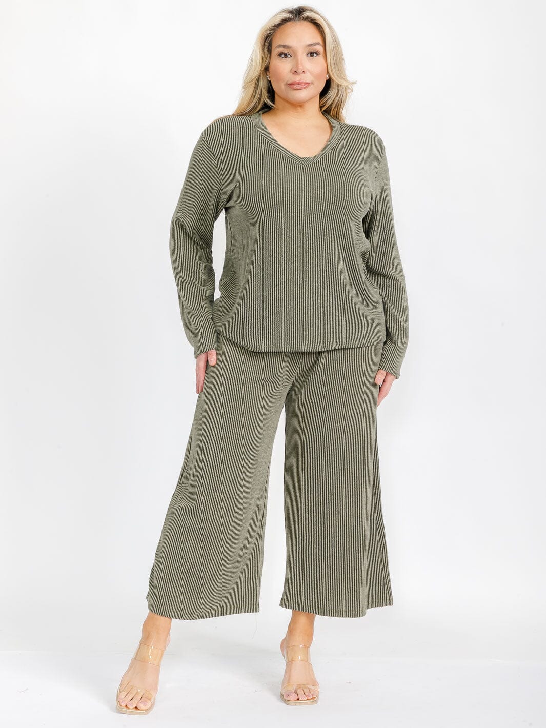 PLUS SIZE LONG SLEEVE TOP & ELASTIC WAIST CROP PANTS RIBBED 2PC. SET