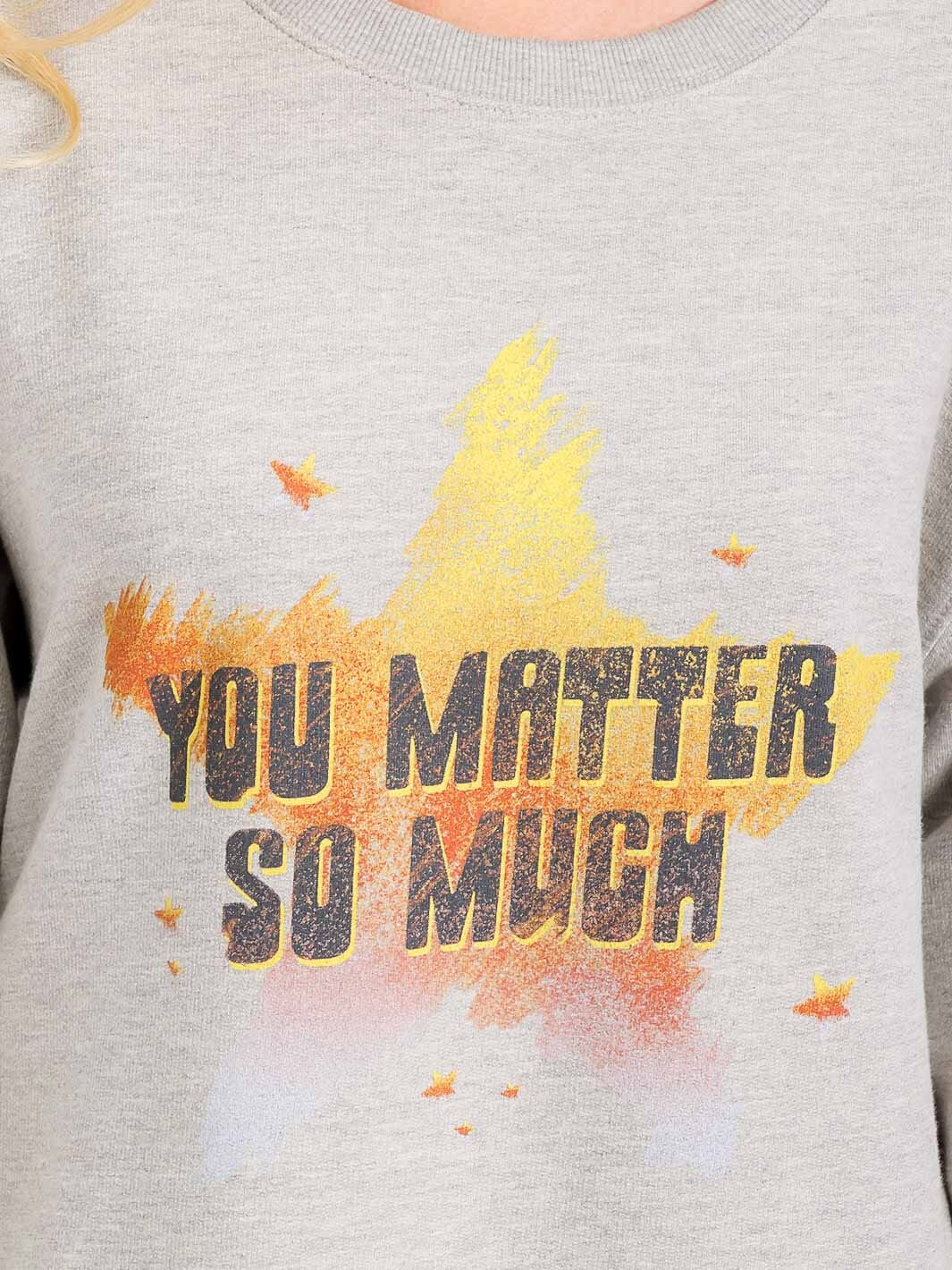 WOMEN'S LONG SLEEVE GRAPHIC PULLOVER SWEATER