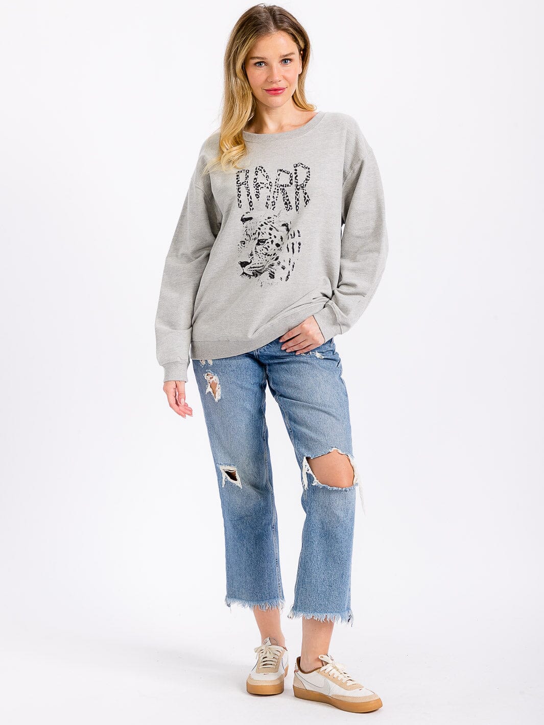 WOMEN'S LONG SLEEVE GRAPHIC PULLOVER SWEATER
