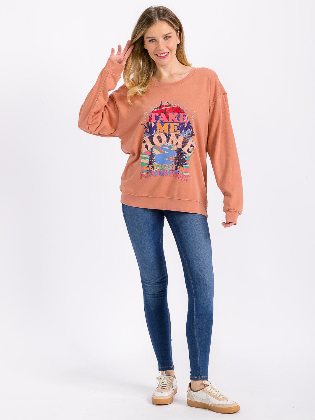 WOMEN'S LONG SLEEVE GRAPHIC PULLOVER SWEATER