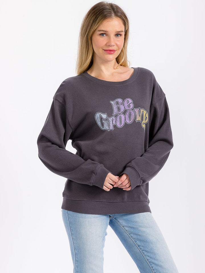 WOMEN'S LONG SLEEVE GRAPHIC PULLOVER SWEATER