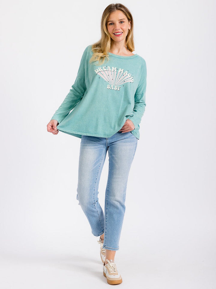 WOMEN'S LONG SLEEVE GRAPHIC WASHED TOP