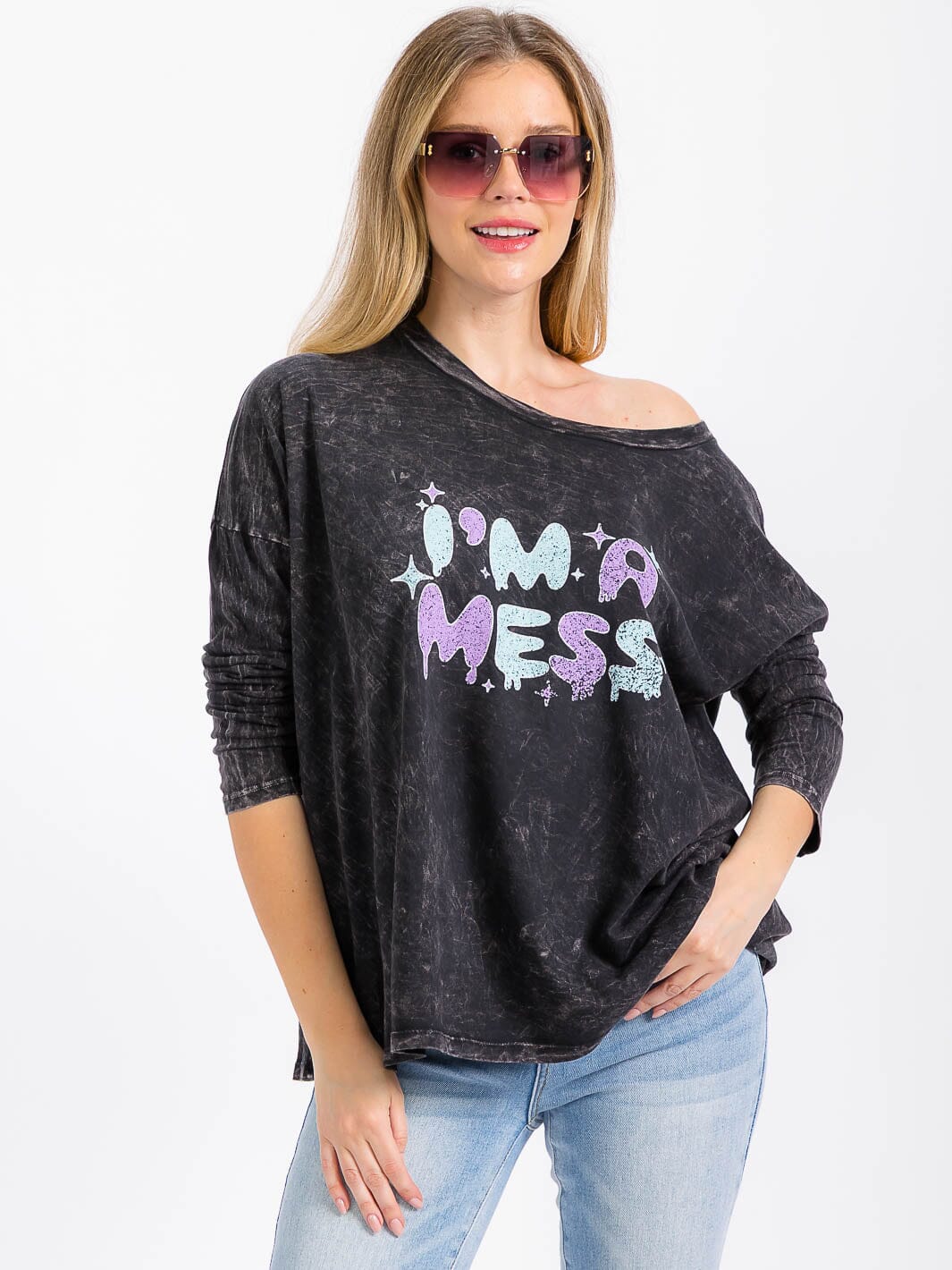 WOMEN'S LONG SLEEVE GRAPHIC WASHED TOP