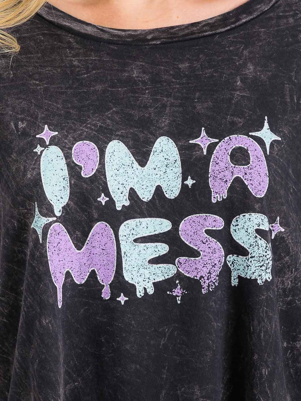 WOMEN'S LONG SLEEVE GRAPHIC WASHED TOP