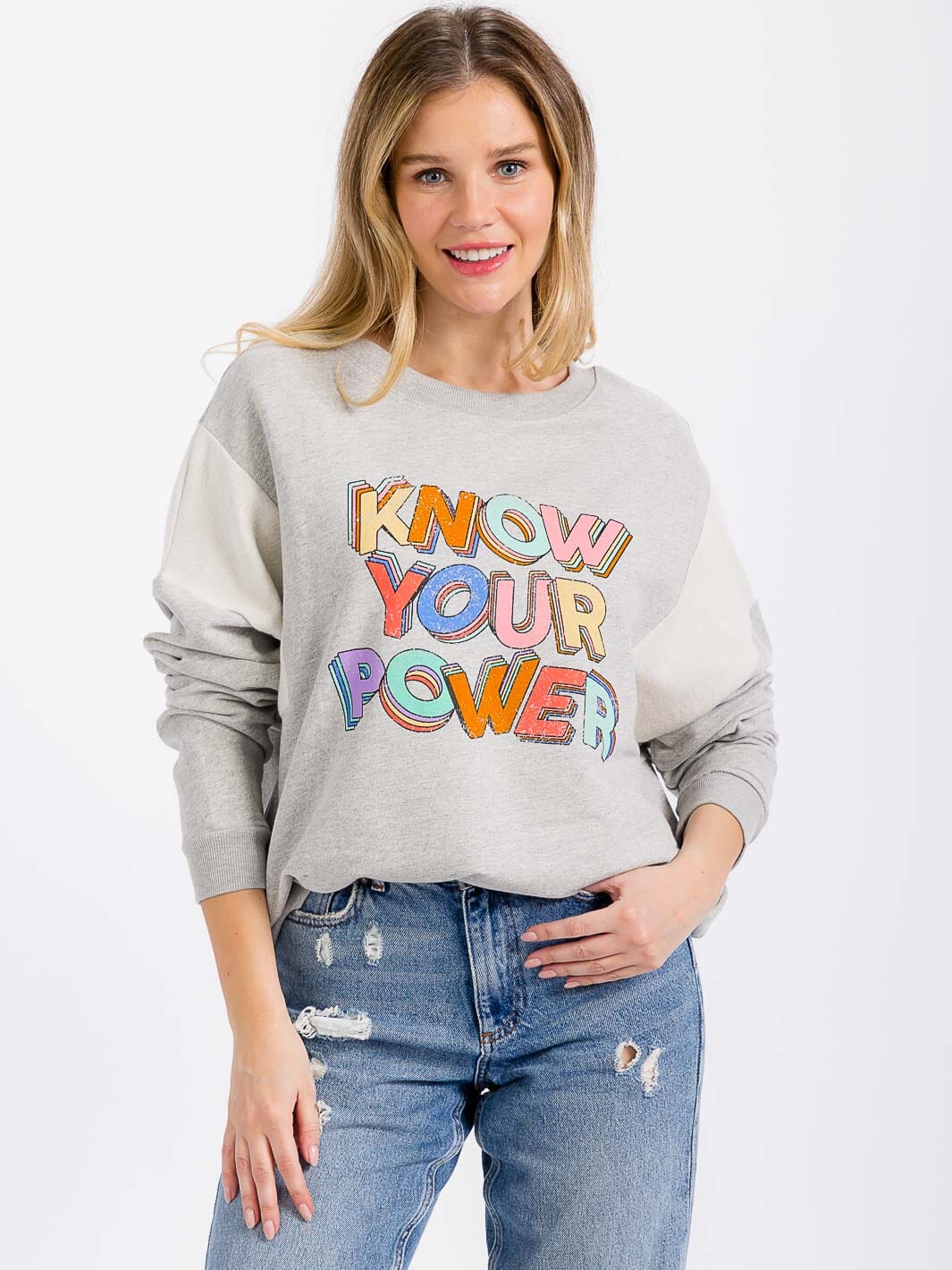WOMEN'S LONG SLEEVE GRAPHIC COLORBLOCK PULLOVER SWEATER
