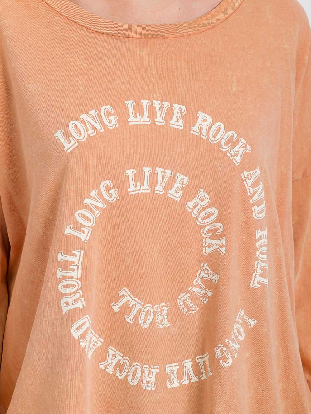 WOMEN'S LONG SLEEVE GRAPHIC WASHED TOP