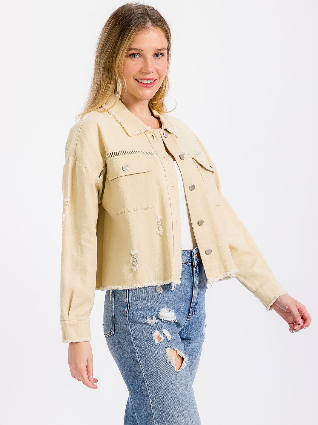 WOMEN'S LONG SLEEVE BUTTON CLOSURE POCKETS DISTRESS DENIM JACKET
