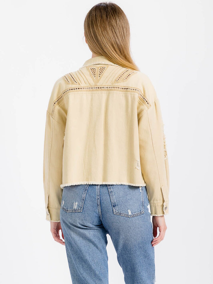 WOMEN'S LONG SLEEVE BUTTON CLOSURE POCKETS DISTRESS DENIM JACKET