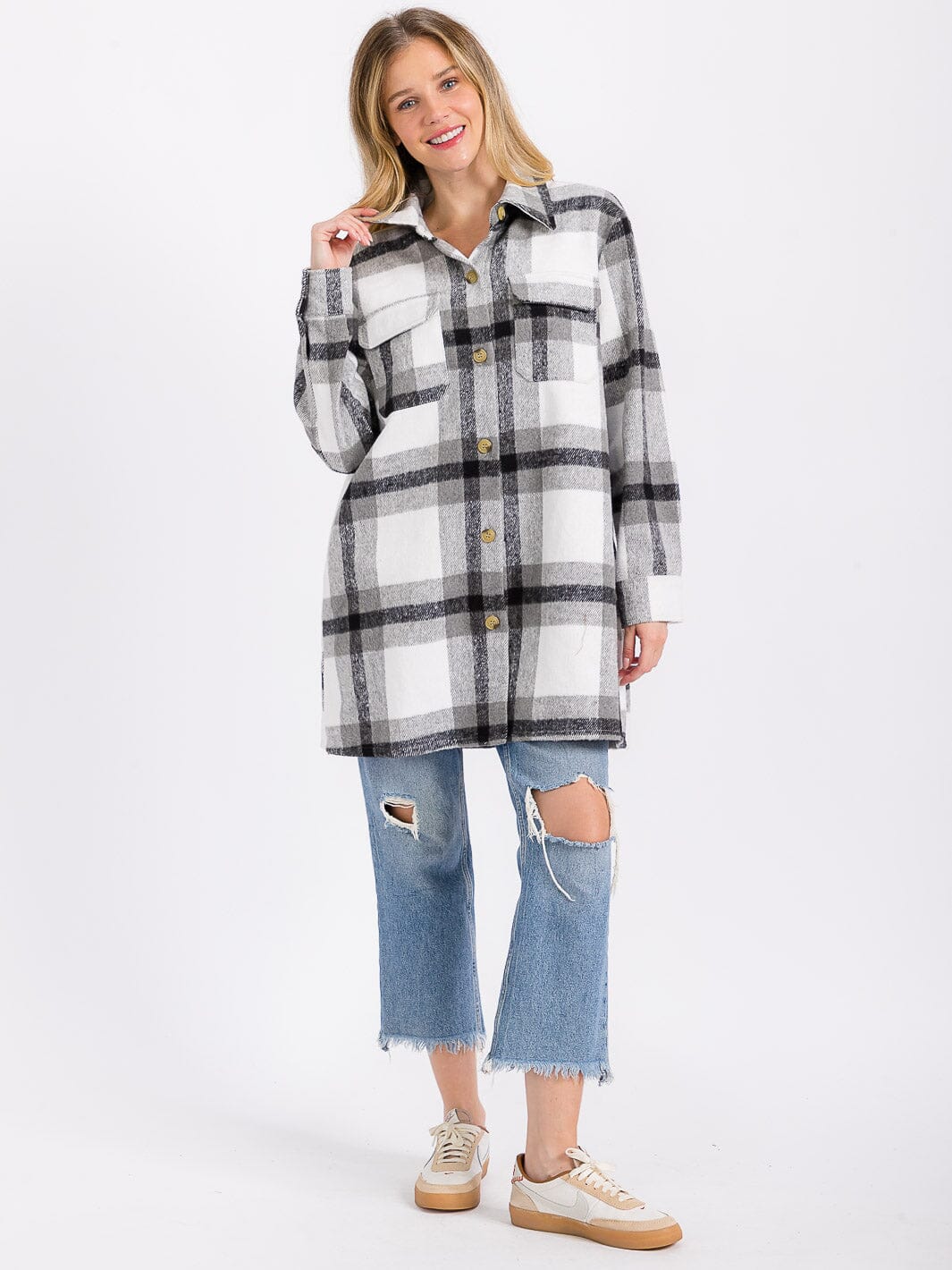 WOMEN'S LONG SLEEVE BUTTON CLOSURE FRONT POCKETS PLAID JACKET
