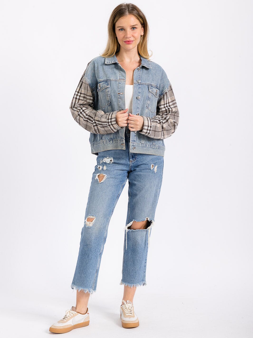 WOMEN'S LONG SLEEVE BUTTON CLOSURE FRONT POCKETS PLAID CONTRAST DENIM JACKET