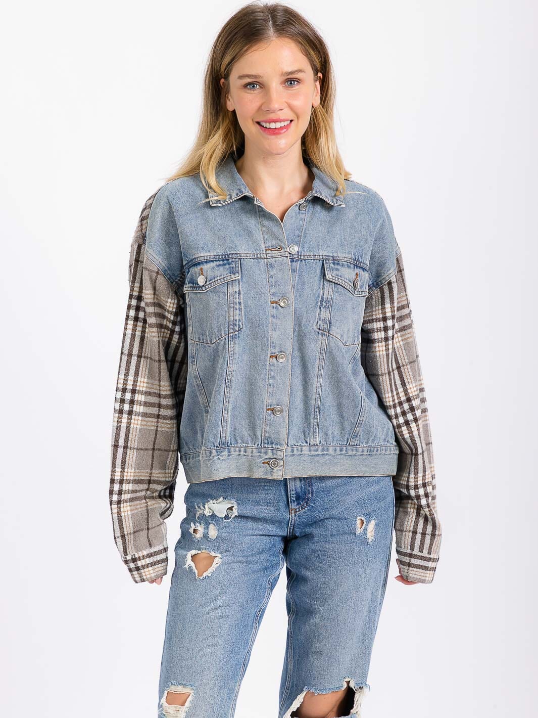 WOMEN'S LONG SLEEVE BUTTON CLOSURE FRONT POCKETS PLAID CONTRAST DENIM JACKET