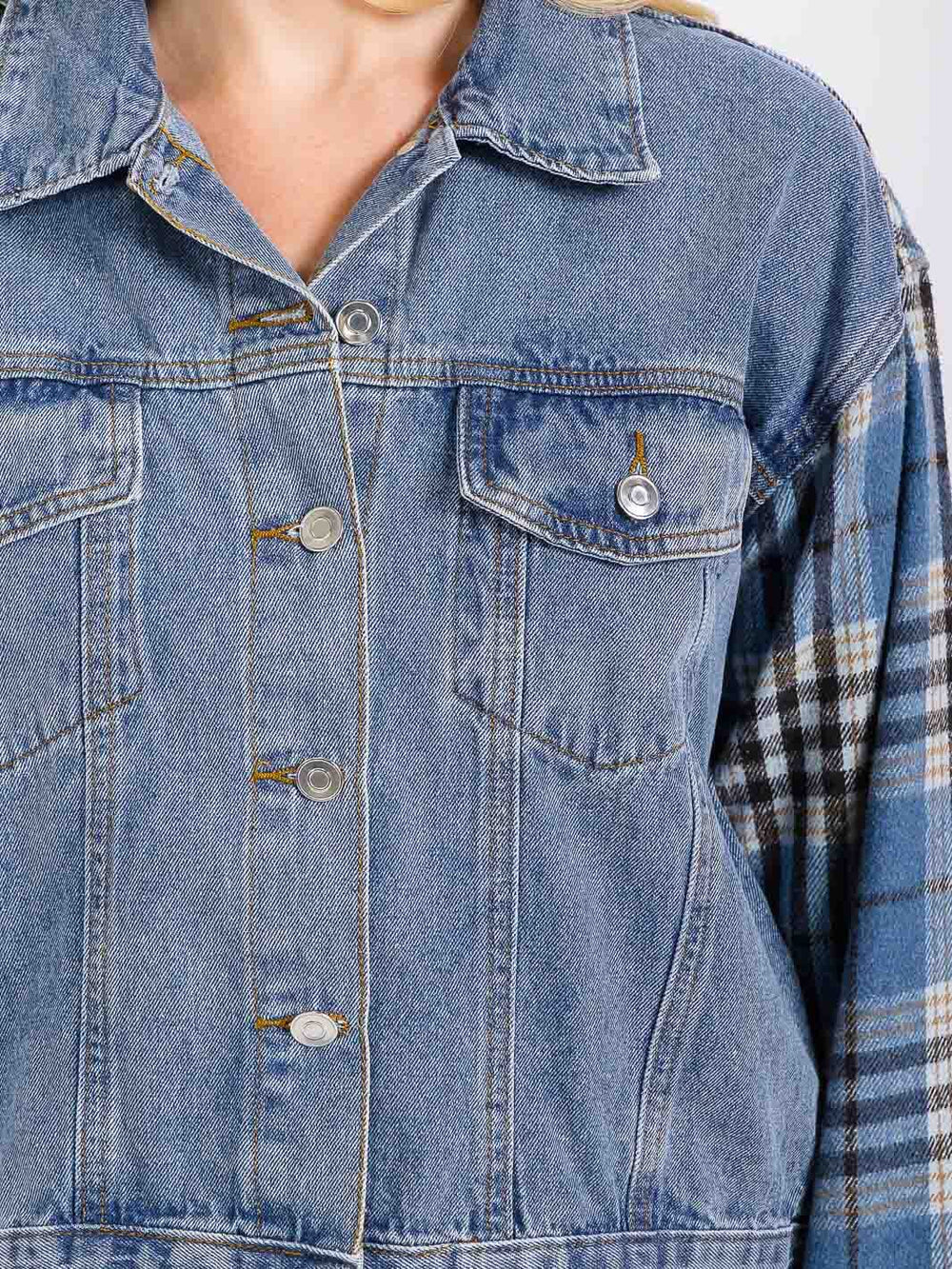 WOMEN'S LONG SLEEVE BUTTON CLOSURE FRONT POCKETS PLAID CONTRAST DENIM JACKET