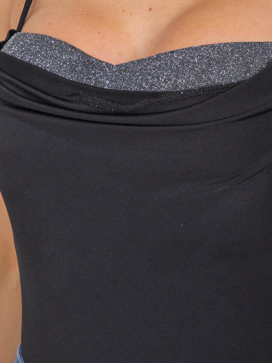 WOMEN'S SLEEVELESS SHIMMER DETAILED BODYSUIT