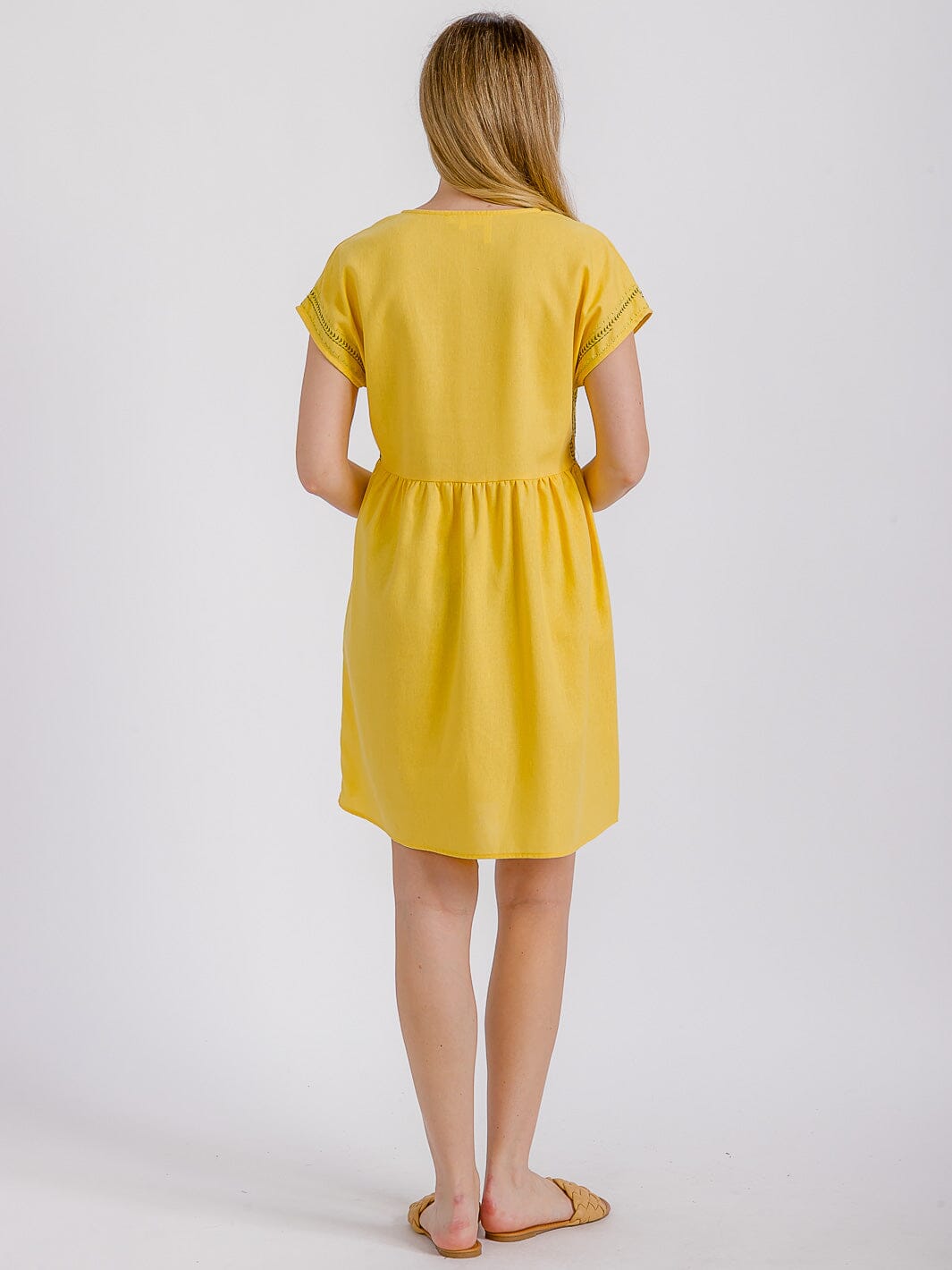 WOMEN'S SHORT SLEEVE V-NECK TRIM DETAILED MINI DRESS