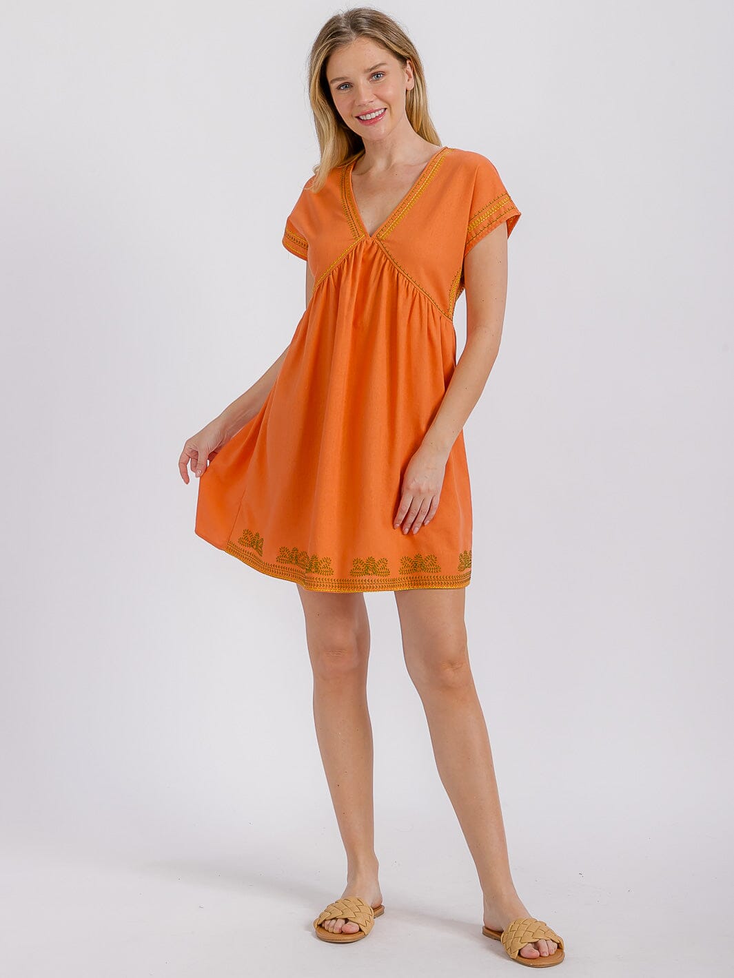 WOMEN'S SHORT SLEEVE V-NECK TRIM DETAILED MINI DRESS