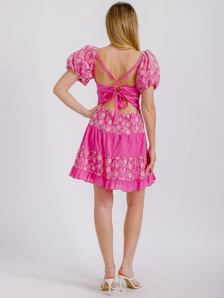 WOMEN'S SHORT PUFF SLEEVE V-NECK SMOCK EYELET FLORAL MINI DRESS