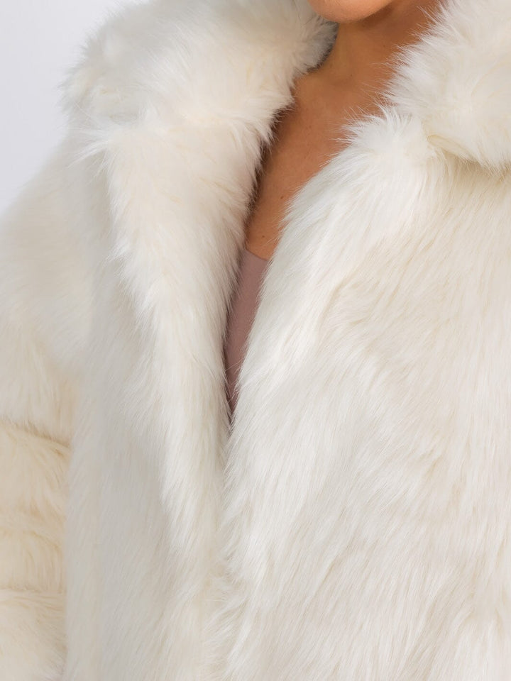 WOMEN'S LONG SLEEVE BUTTON CLOSURE FRONT POCKETS FAUX FUR COAT