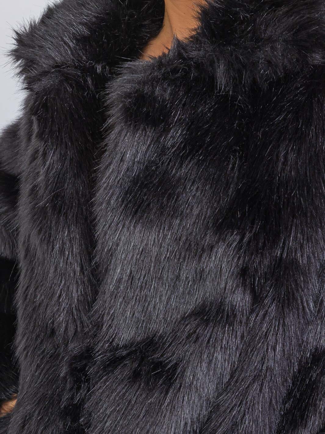 WOMEN'S LONG SLEEVE BUTTON CLOSURE FRONT POCKETS FAUX FUR COAT