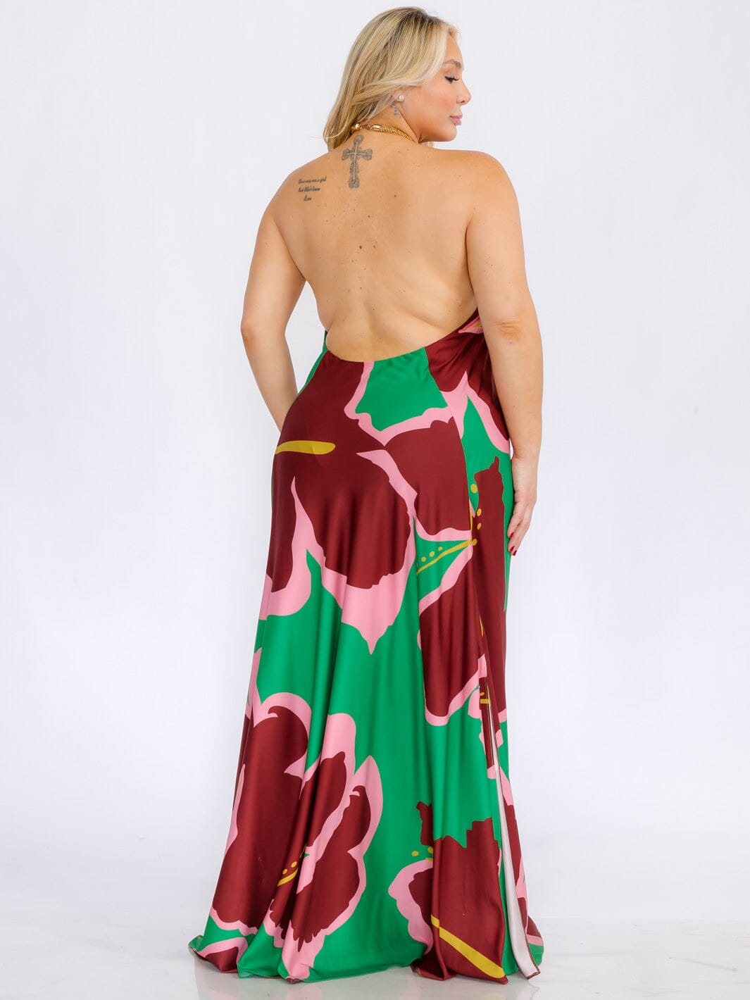 PLUS SIZE SLEEVELESS HALTER NECK OPEN BACK FLORAL MAXI DRESS
