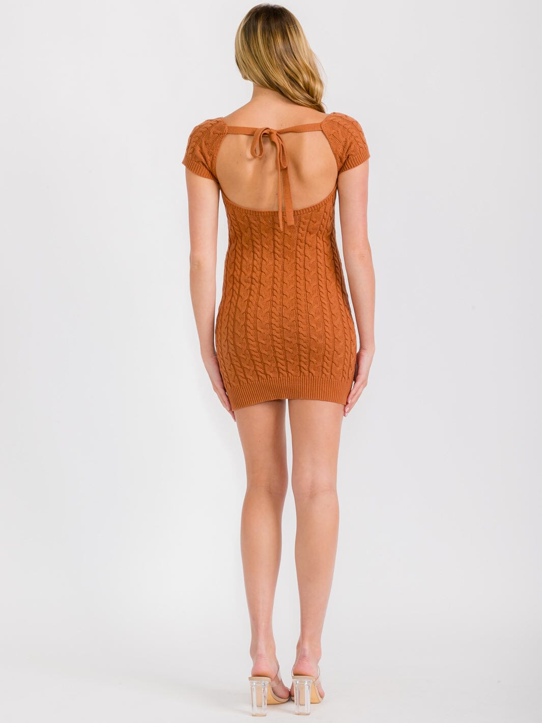 WOMEN'S SHORT SLEEVE OPEN BACK BODYCON MINI DRESS