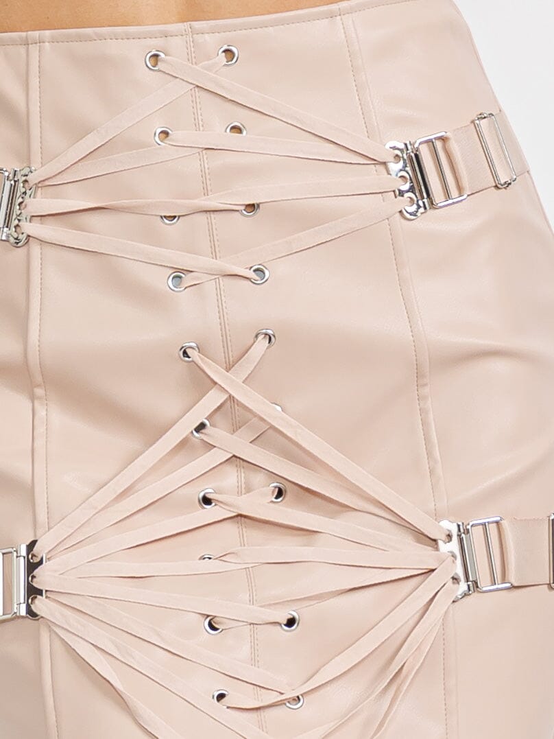 WOMEN'S ZIPPER CLOSURE FRONT DETAILED PU PLEATHER MINI SKIRT
