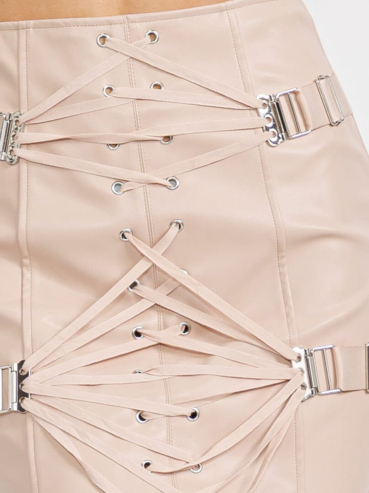 WOMEN'S ZIPPER CLOSURE FRONT DETAILED PU PLEATHER MINI SKIRT