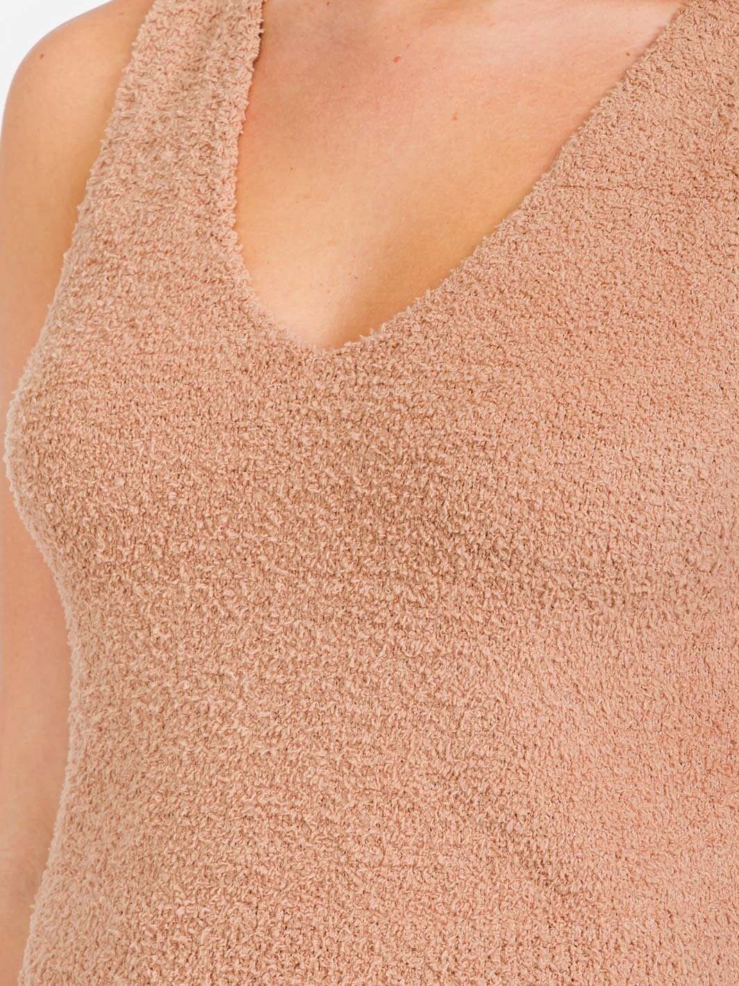 WOMEN'S SLEEVELESS V-NECK CROP TANK TOP