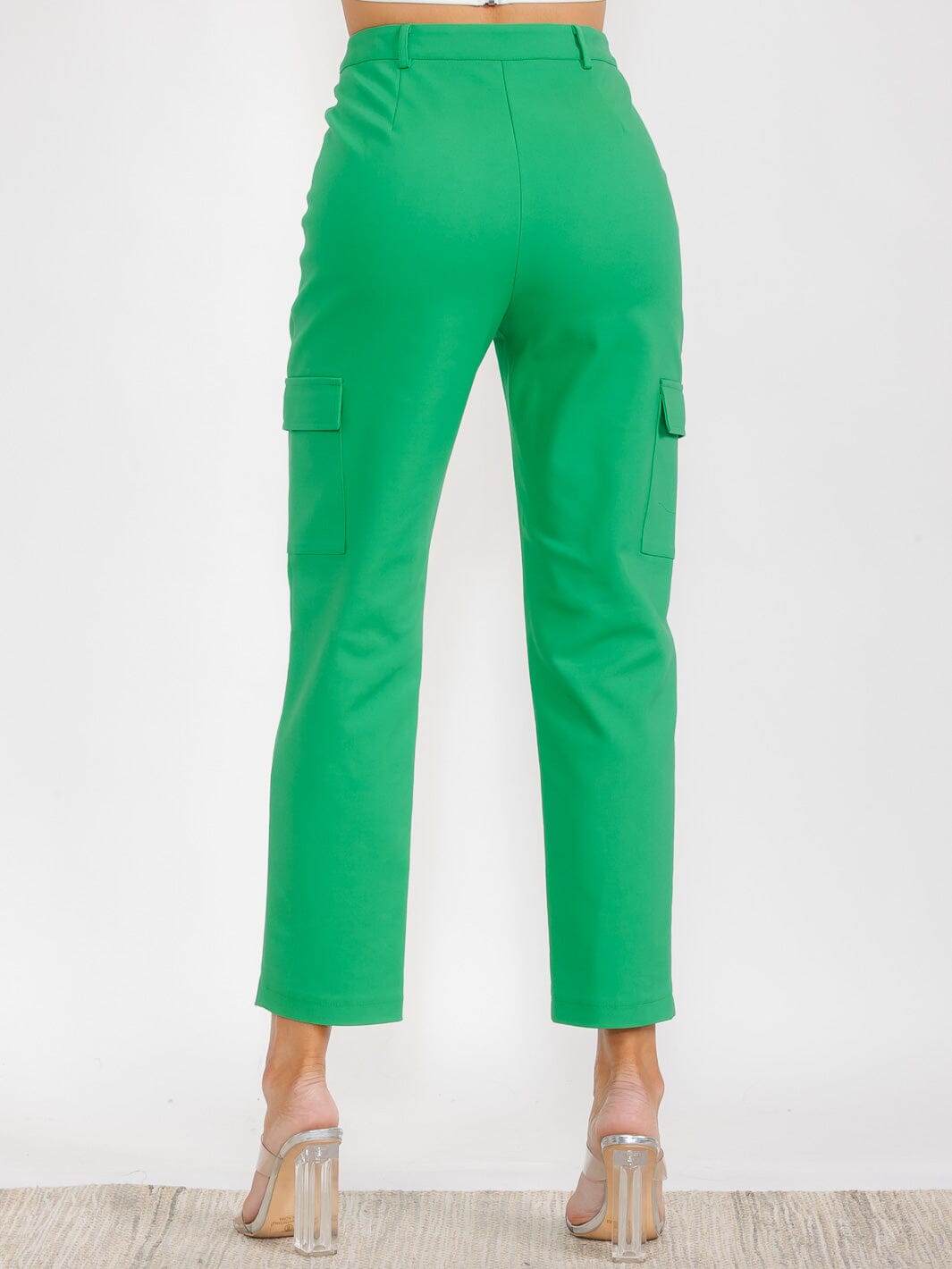 WOMEN'S BUTTON CLOSURE CARGO POCKETS WIDE LEG PANTS