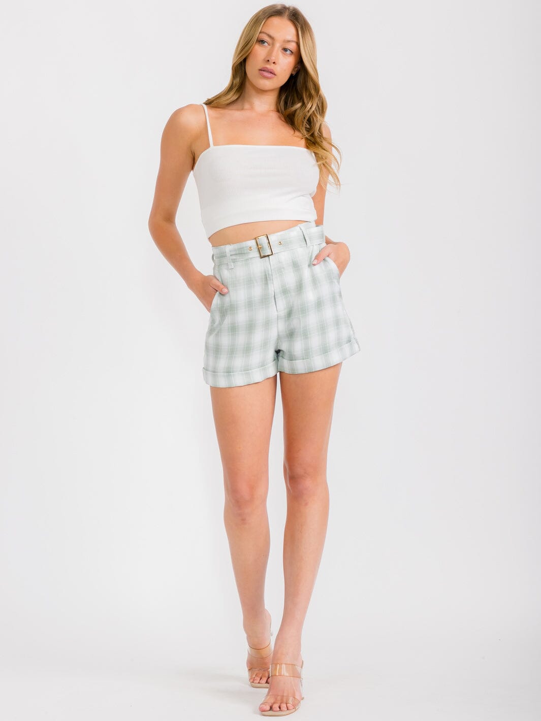 WOMEN'S BUTTON CLOSURE FRONT POCKETS PLAID BELTED SHORTS