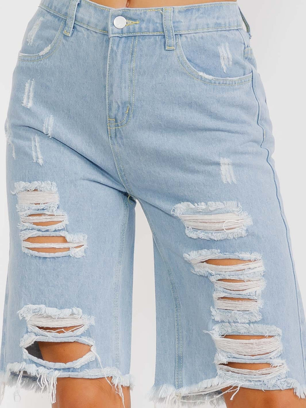 WOMEN'S BUTTON CLOSURE POCKETS DISTRESS DENIM SHORTS