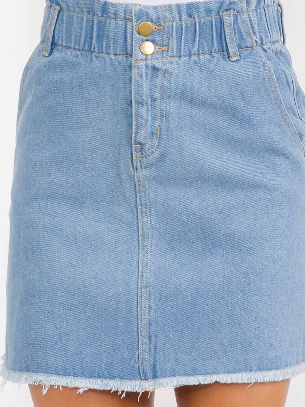 WOMEN'S BUTTON CLOSURE RAW EDGE POCKETS DENIM SKIRT