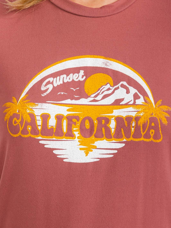 WOMEN'S SHORT SLEEVE GRAPHIC TOP