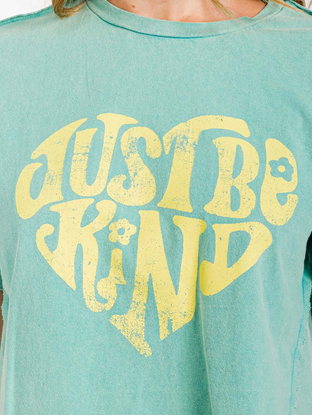 WOMEN'S SHORT SLEEVE GRAPHIC TOP