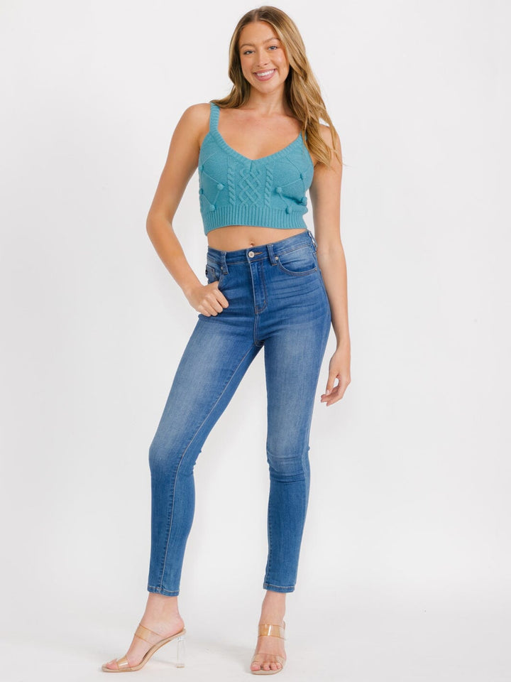 WOMEN'S SLEEVELESS V-NECK KNIT DETAILED CROP TANK TOP