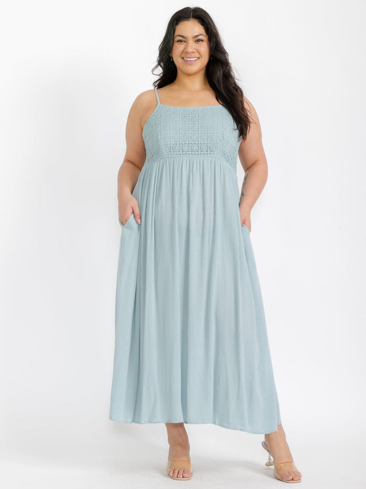 PLUS SIZE SLEEVELESS CROCHET DETAILED MAXI DRESS