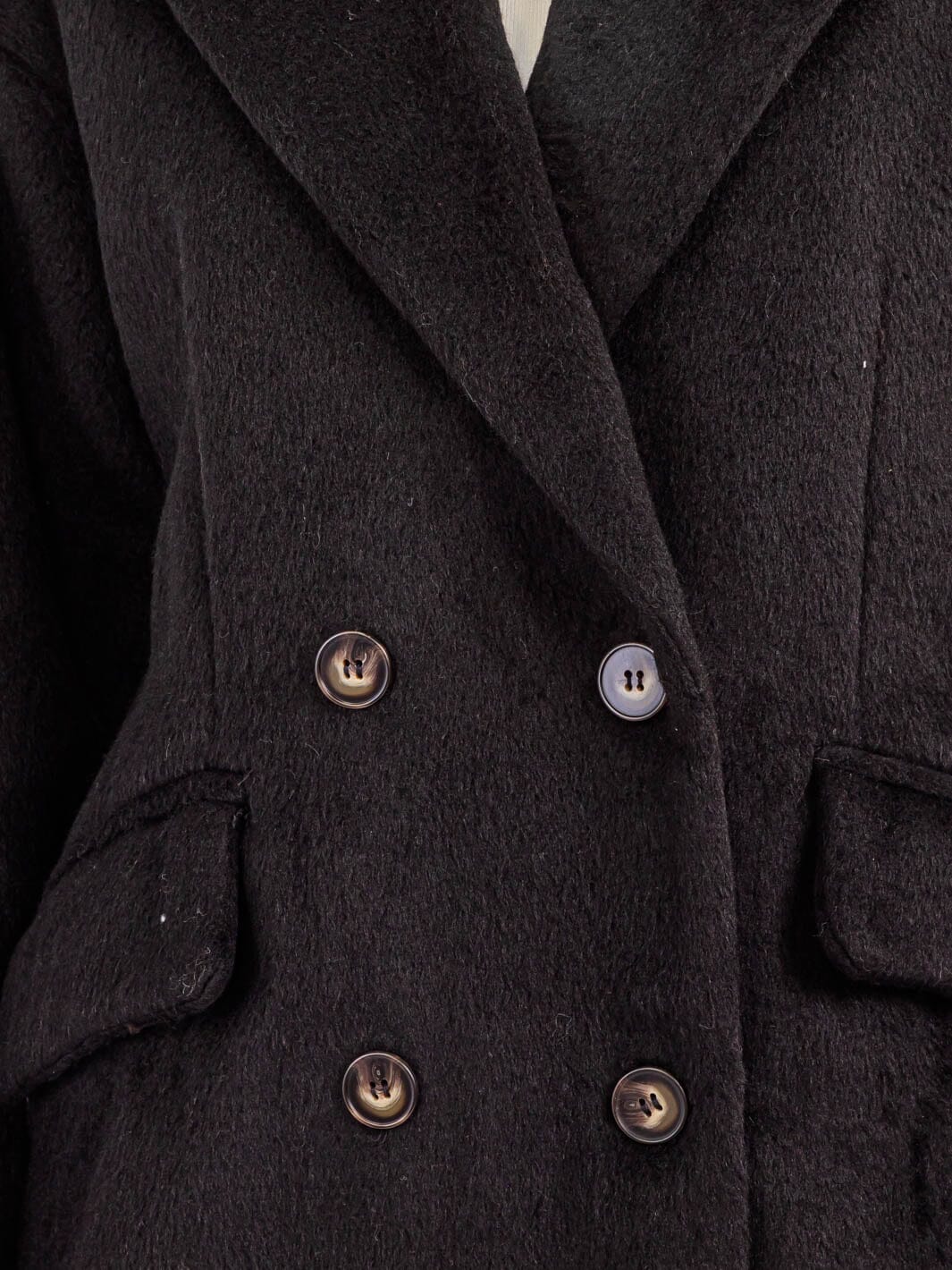 WOMEN'S LONG SLEEVE BUTTON CLOSURE COAT