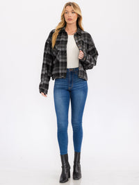 WOMEN'S LONG SLEEVE BUTTON CLOSURE FRONT POCKETS PLAID JACKET