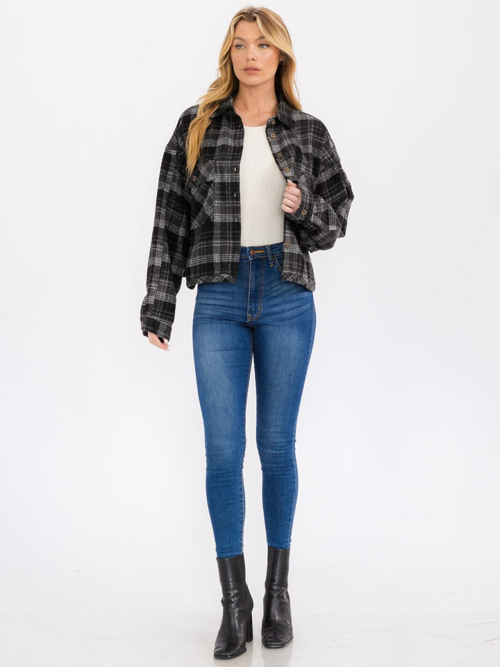 WOMEN'S LONG SLEEVE BUTTON CLOSURE FRONT POCKETS PLAID JACKET