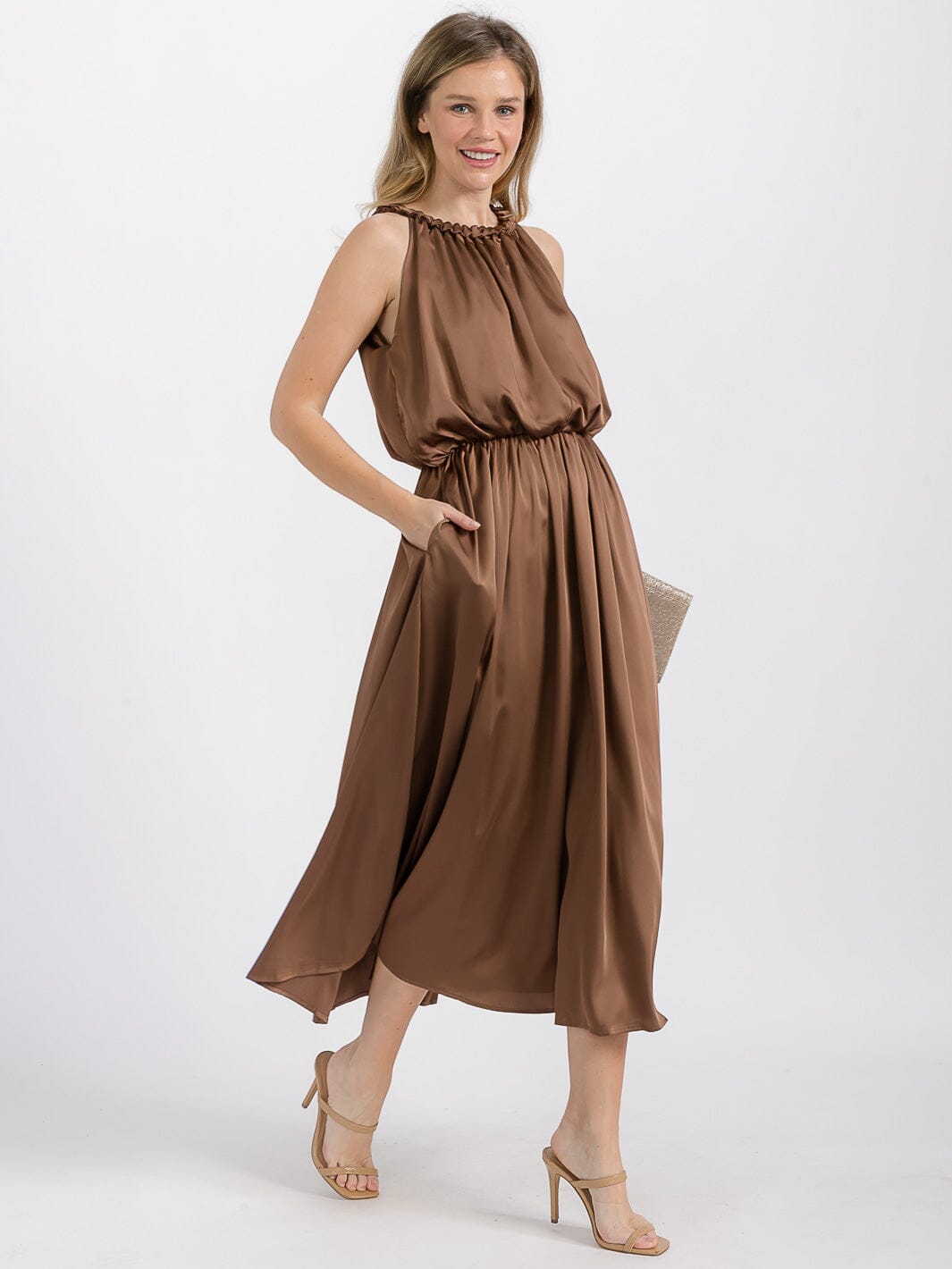 WOMEN'S SLEEVELESS HALTER NECK FRONT POCKETS ELASTIC WAIST MAXI DRESS